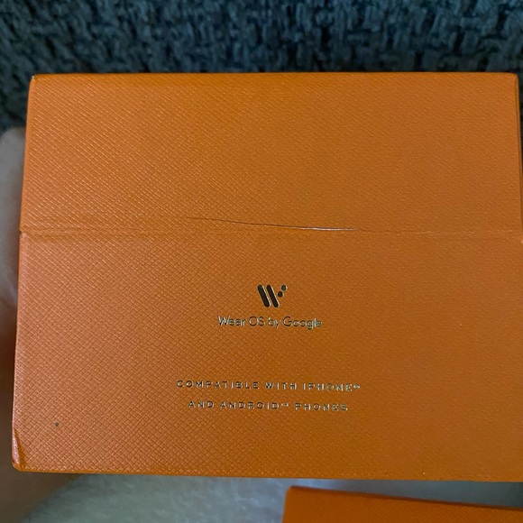 NIB Tory Burch Touchscreen Smart Watch TBT1000 - Picture 13 of 16